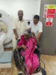 बसमध्ये चक्कर येऊन कोसळलेल्या 80 वर्षीय वृद्धेला तात्काळ उपचार – प्रकृती स्थिर