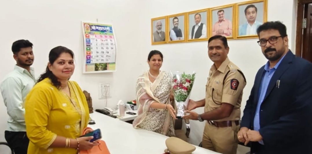 You are currently viewing पोलिस अधीक्षक डॉ. मोहन दहिकर यांची सावंतवाडी नगरपालिकेला सदिच्छा भेट