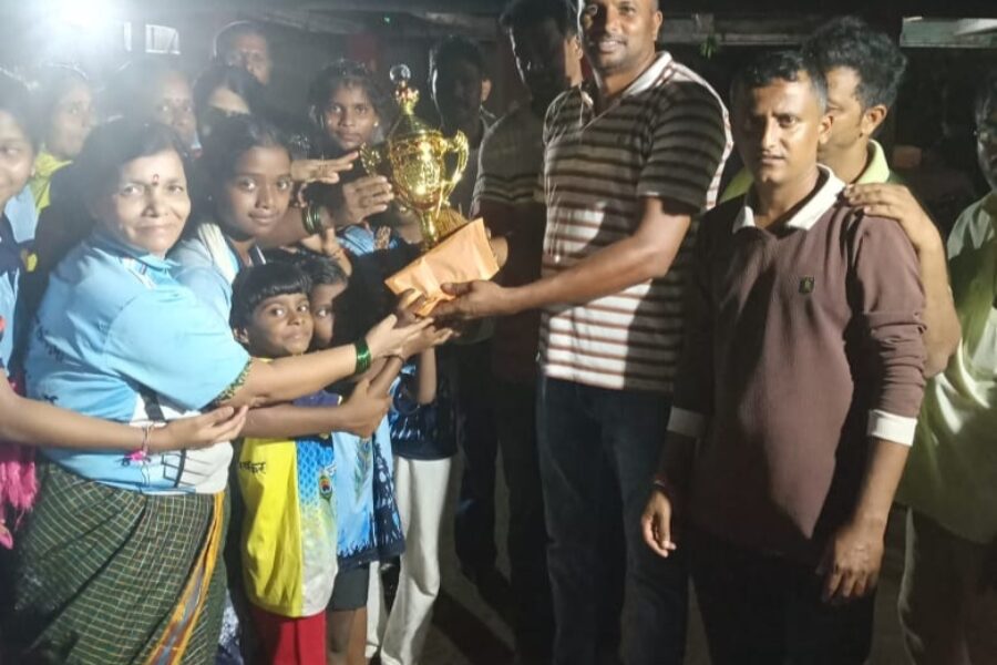 नेरूरमध्ये ‘कलेचा देव कलेश्वर’ दहीहंडी स्पर्धा उत्साहात