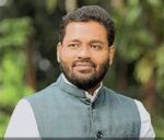 घराघरात संपर्क साधणारा एकमेव युवा नेता