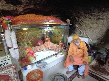 You are currently viewing हिंगलाज माता : सीमांच्या पलीकडे तेवणारी आदिशक्ती