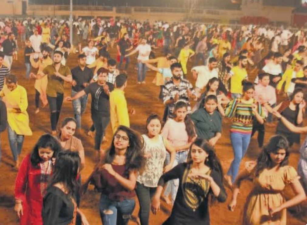 You are currently viewing बदलत चाललेला आजचा नवरात्र उत्सव