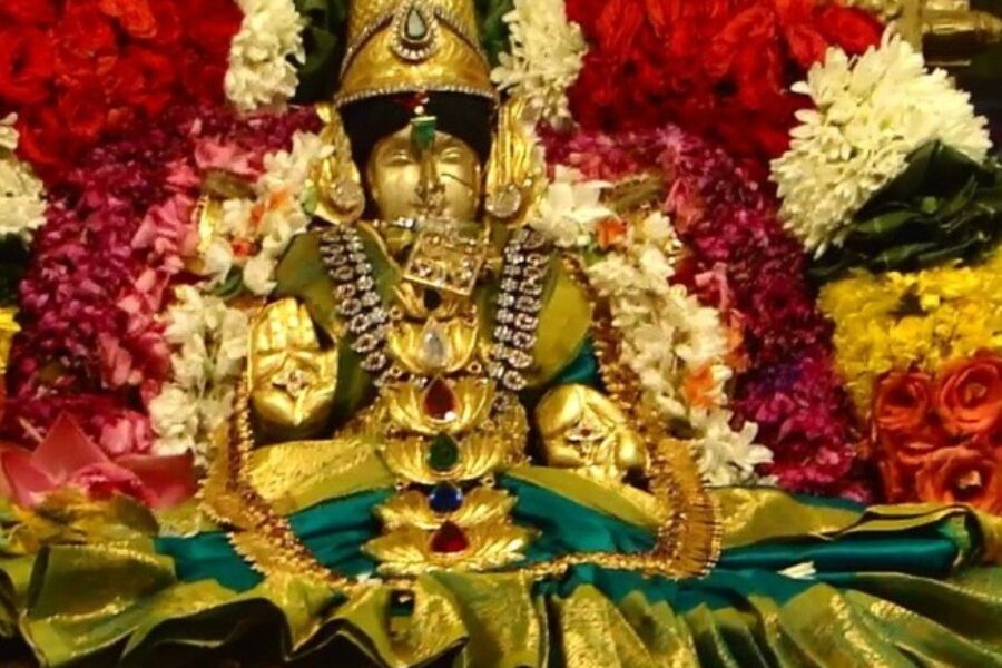 काशी विशालाक्षी : मणिकर्णिकेच्या साक्षीने तेवणारी आदिशक्ती