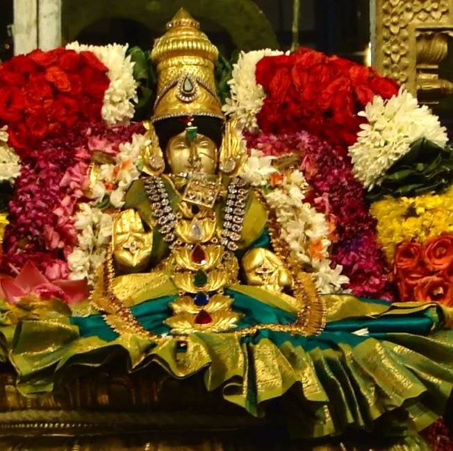 You are currently viewing काशी विशालाक्षी : मणिकर्णिकेच्या साक्षीने तेवणारी आदिशक्ती