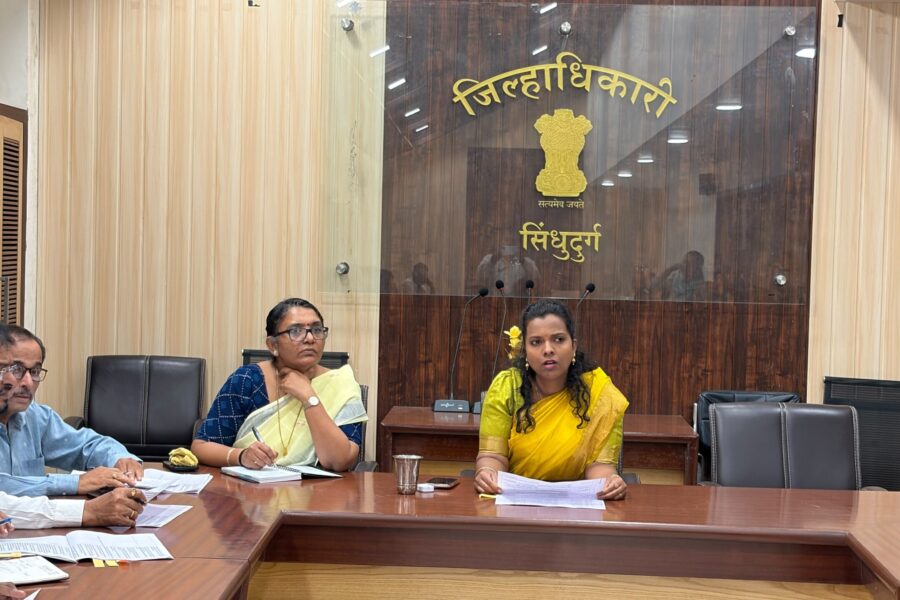 ज्येष्ठ नागरिकांसाठी प्रत्येक तालुक्यात विरंगुळा केंद्र सुरू करण्याचे जिल्हाधिकाऱ्यांचे निर्देश