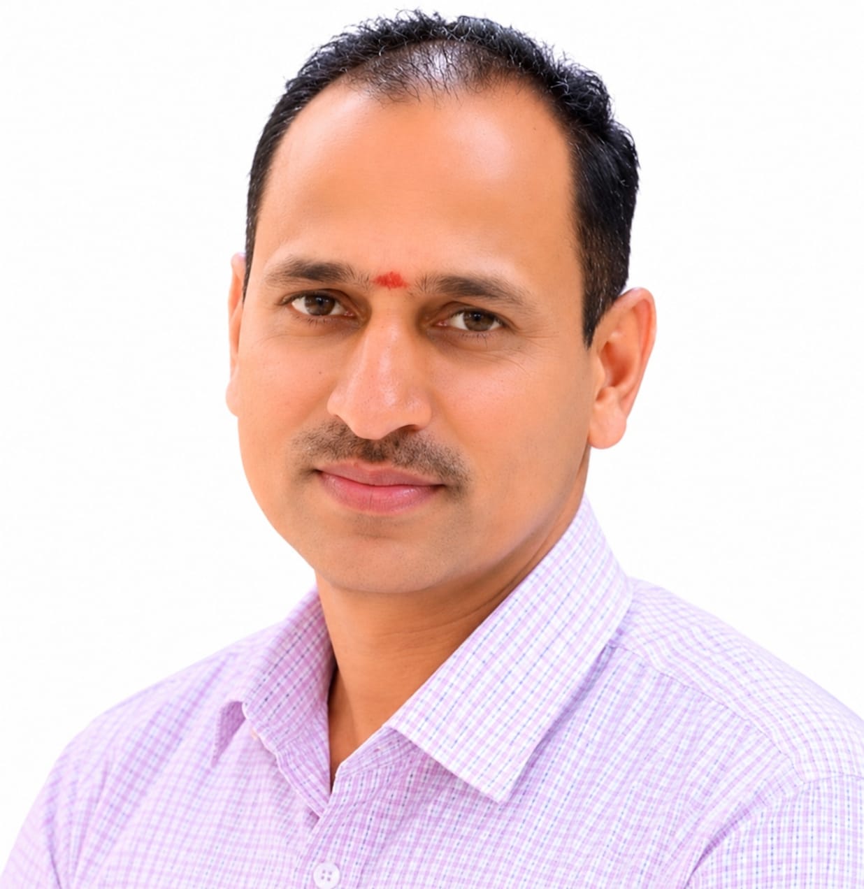 You are currently viewing बांधकाम कामगारांच्या पाल्यांना मिळणारे शैक्षणिक थेट आर्थिक लाभ रद्द करून, ‘मूलभूत वस्तू संच देण्याच्या निर्णयाला बांधकाम कामगार महासंघाचा तीव्र विरोध;- जिल्हा सचिव हेमंतकुमार परब