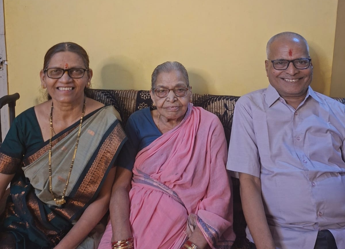 You are currently viewing मायेचा वटवृक्ष : माझी आई, कमल ते विजया!