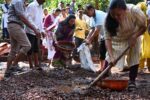 लोकसहभागातून काळसे येथे नाल्यातील गाळ काढण्याचे काम