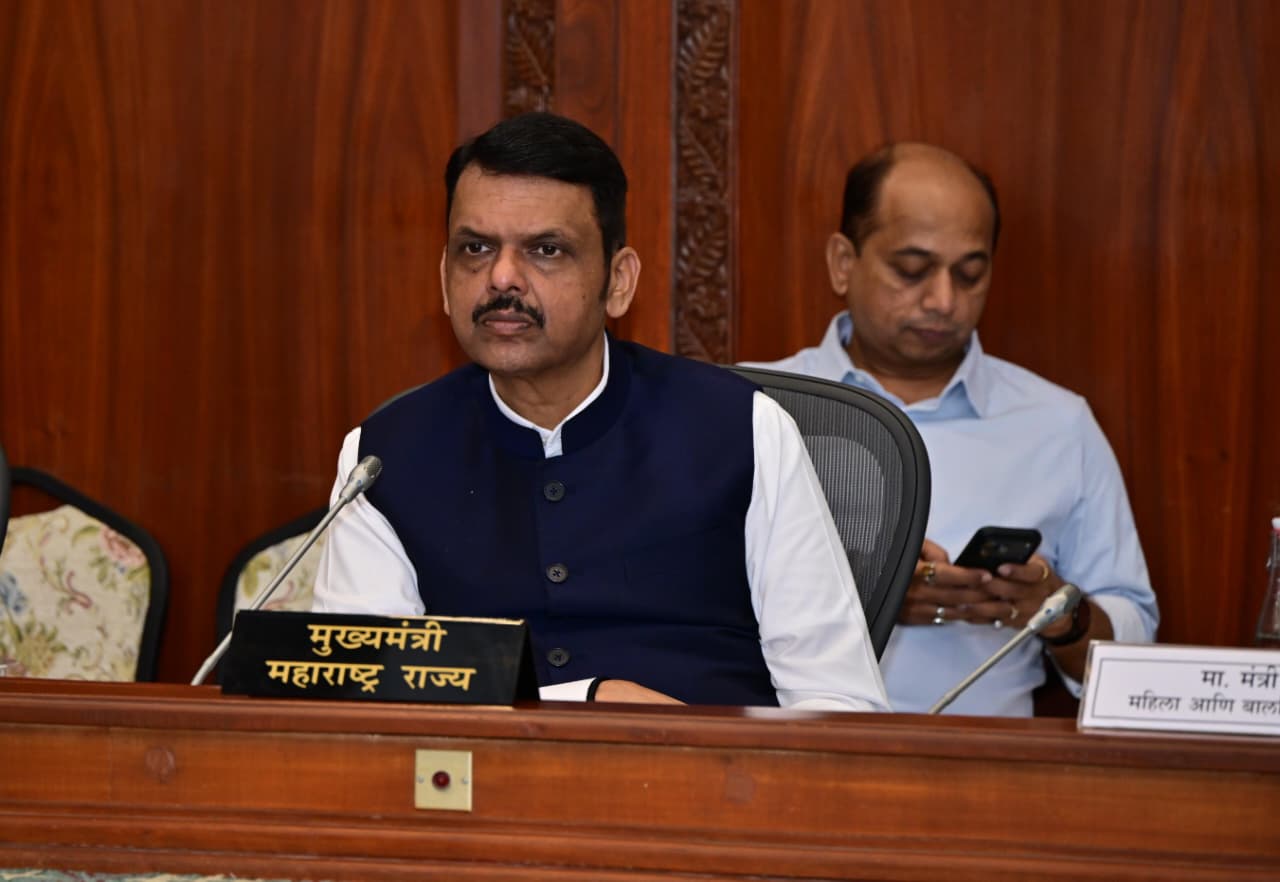 You are currently viewing विद्यार्थ्यांना ताजा, सकस आहार वेळेत मिळण्यासाठी शालेय शिक्षण आणि महिला व बालविकास विभागाने संयुक्त धोरण आखावे – मुख्यमंत्री देवेंद्र फडणवीस